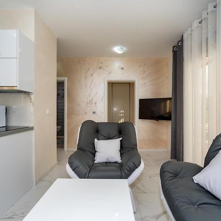 Kaom Lux Apartman Dobra Voda Kültér fotó