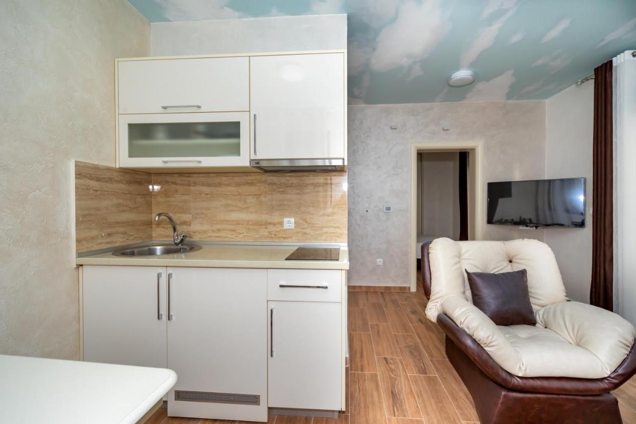 Kaom Lux Apartman Dobra Voda Kültér fotó