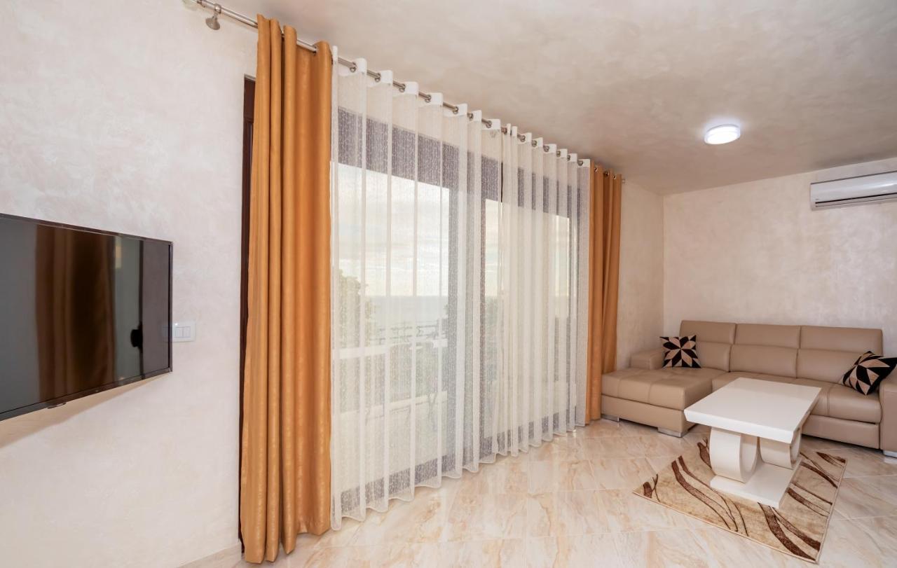 Kaom Lux Apartman Dobra Voda Kültér fotó