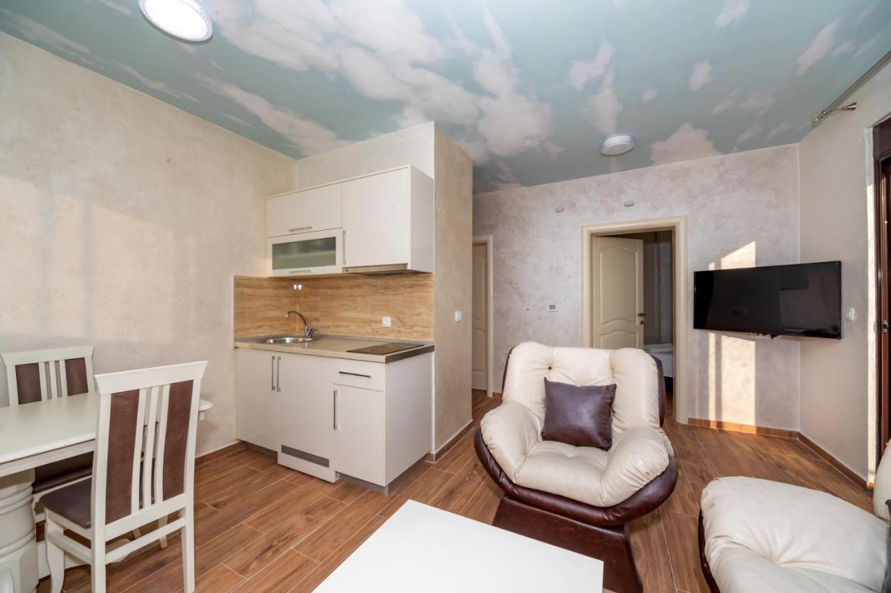Kaom Lux Apartman Dobra Voda Kültér fotó