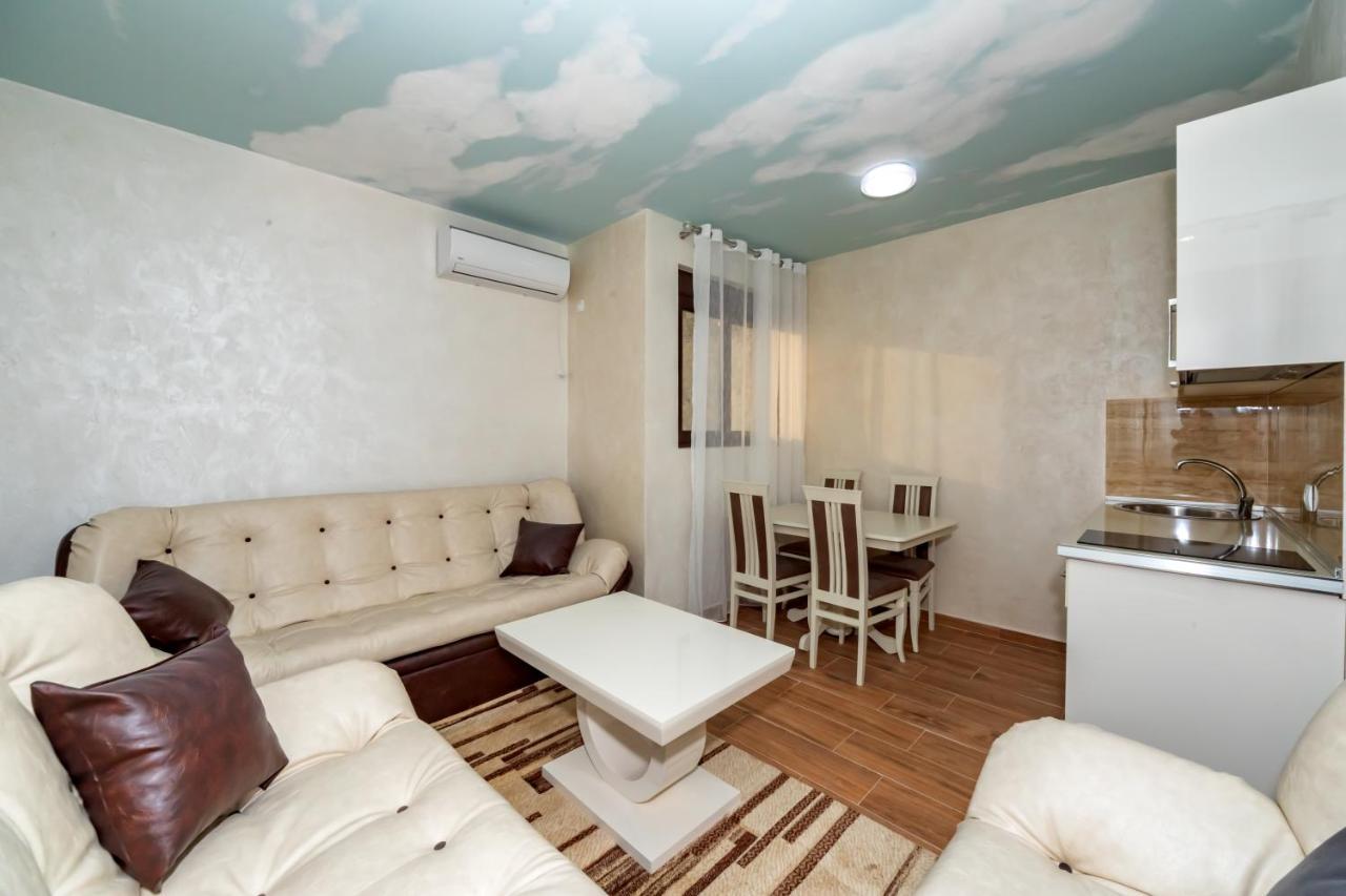 Kaom Lux Apartman Dobra Voda Kültér fotó