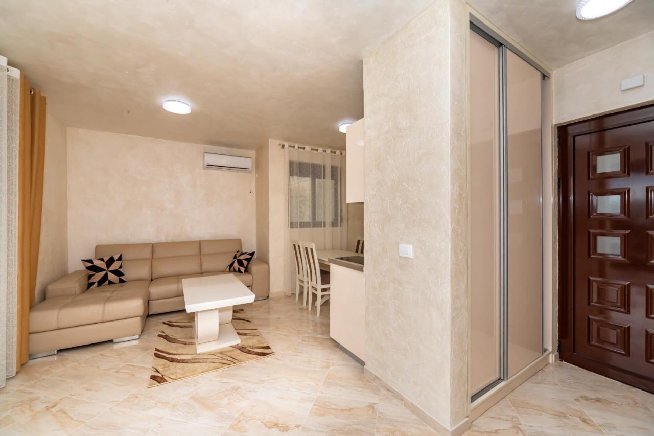 Kaom Lux Apartman Dobra Voda Kültér fotó